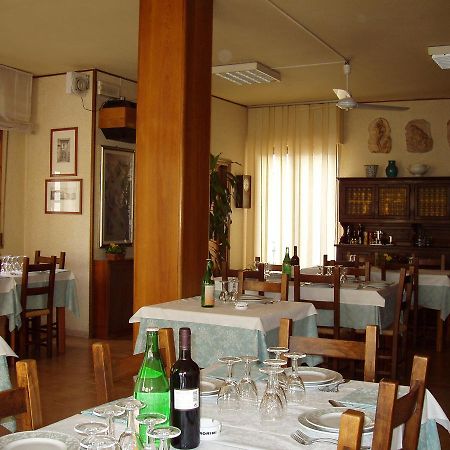 Albergo Ristorante Taverna Dalla "Lisina" Sansepolcro Exterior photo