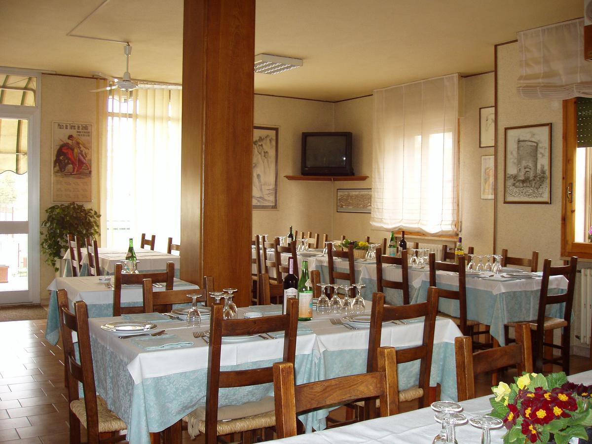 Albergo Ristorante Taverna Dalla "Lisina" Sansepolcro Exterior photo