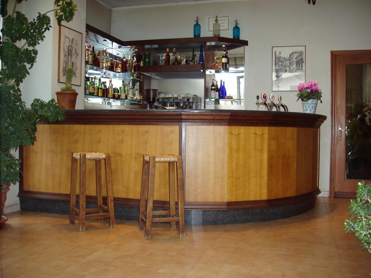 Albergo Ristorante Taverna Dalla "Lisina" Sansepolcro Exterior photo